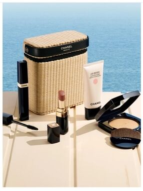 CHANEL Les Beiges Healthy Glow Summer Essentials Set 2026 Summer Limited Edition
